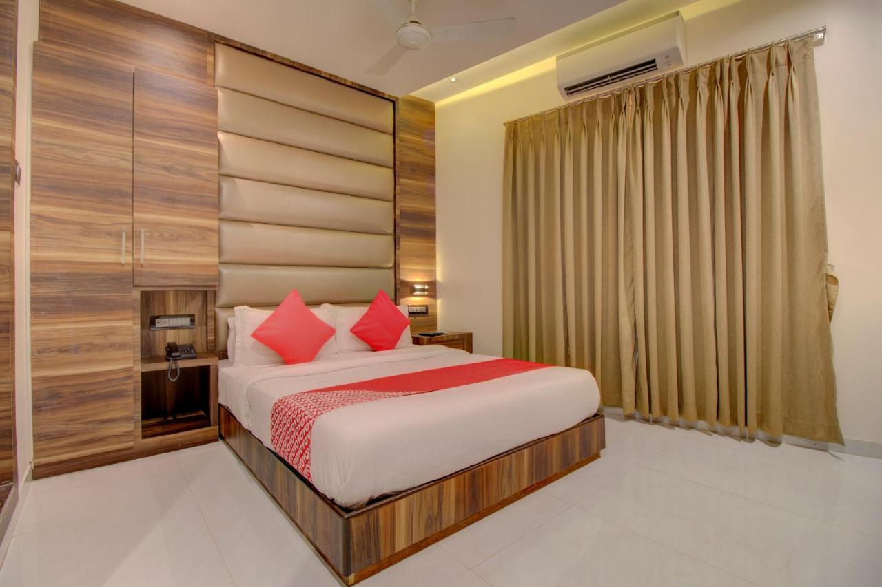 Oyo 76180 Hotel Meriton 孟买 外观 照片